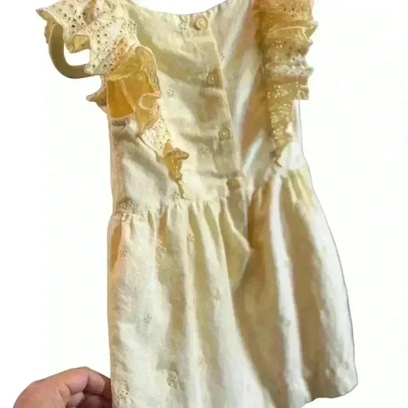 Gap - Picture 5 of 12